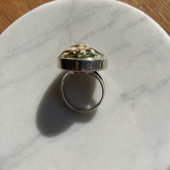 Sterling Silver Statement Shell Ring Size 5.5 - Picture 3 of 6